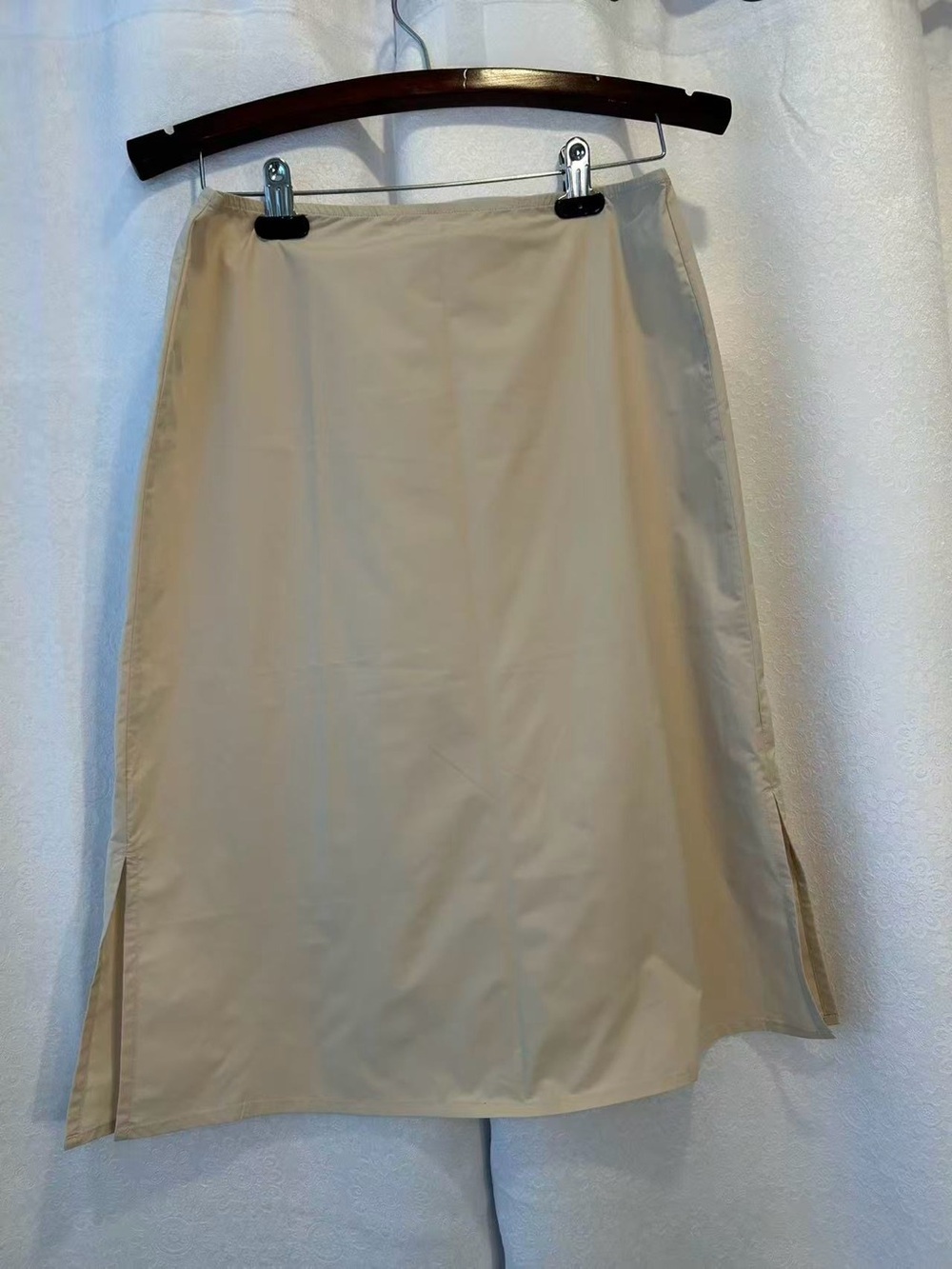 Uniqlo Women's grey A-Line Skirt with inner lining